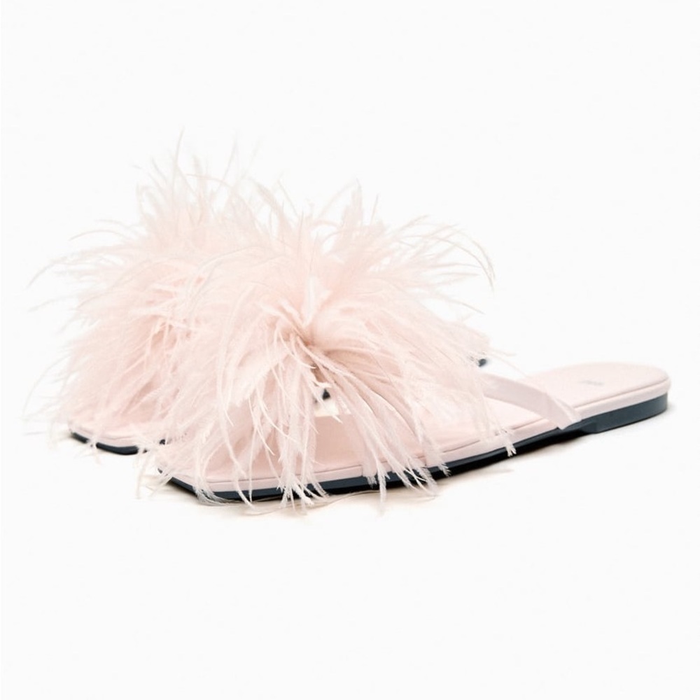 NWT. Zara Light Pink Feathers Flat Fabric Sandals. Size  7,5. 8
